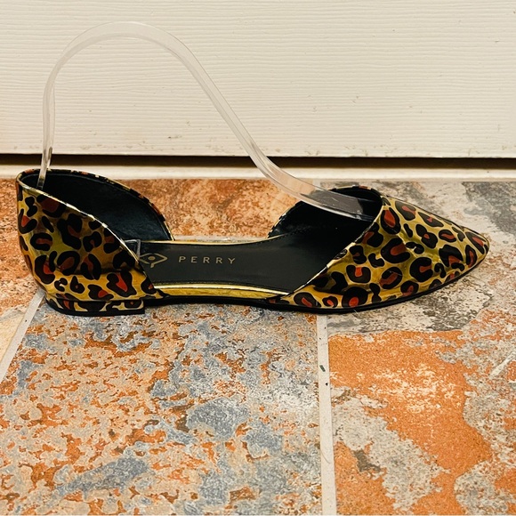 🐆Fabulous Gold Metallic Leopard Katy Perry D’Orsay Style Flats! - Picture 2 of 13